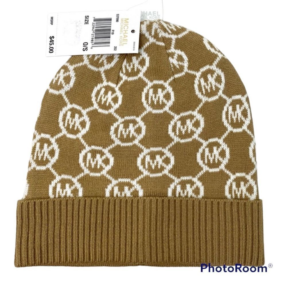 Michael Kors woman’s beanie. NWT O/S